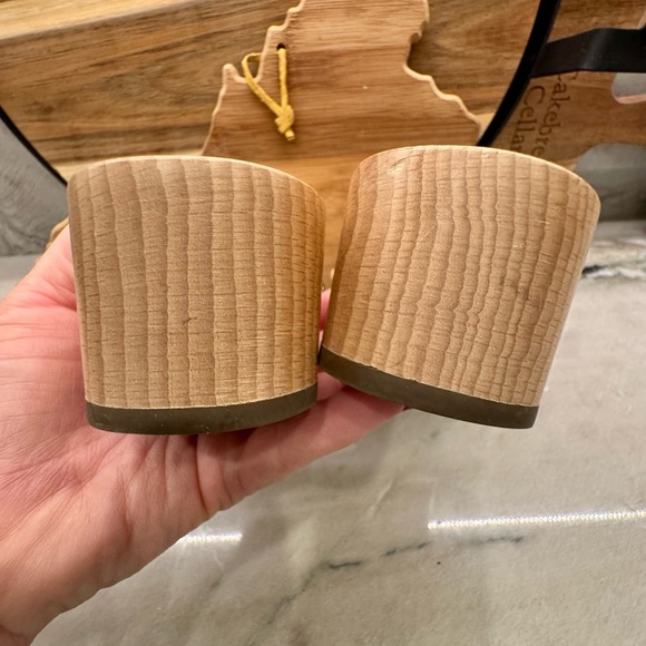 Ann Taylor Clogs - Tan Suede with Chain Accent-7M - Picture 10 of 14